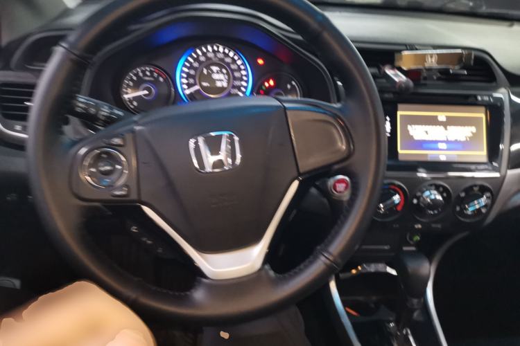 Used Honda Crider 2015 1.8L automatic luxury edition