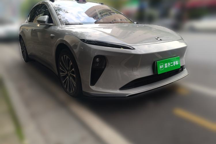 Used Nio ET5 2022 75 kWh Front Right 45 Deg