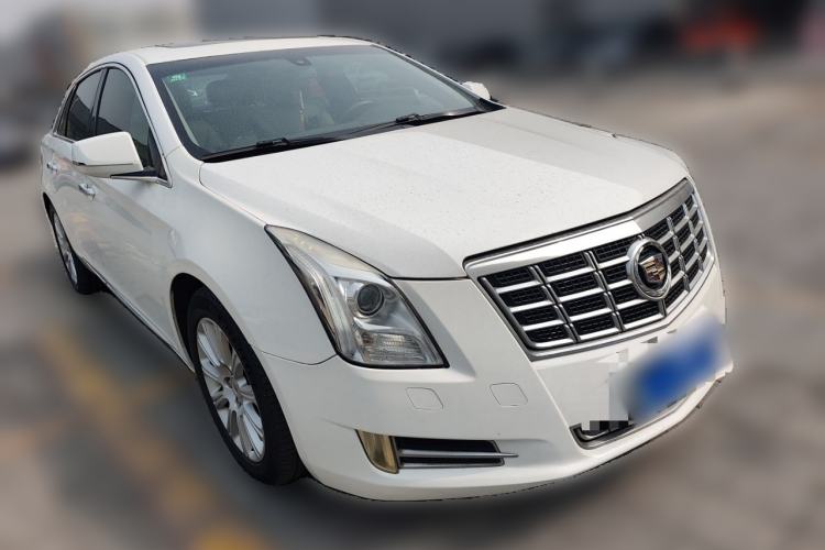 Used Cadillac XTS 2014 28T Comfort Version Front Right 45 Deg