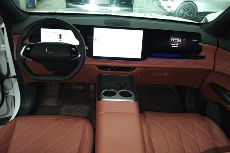 Used CHANGAN CS75 PLUS 2025 4th Generation UItra 2.0T New Blue Whale Smart Intelligent Powertrain Version