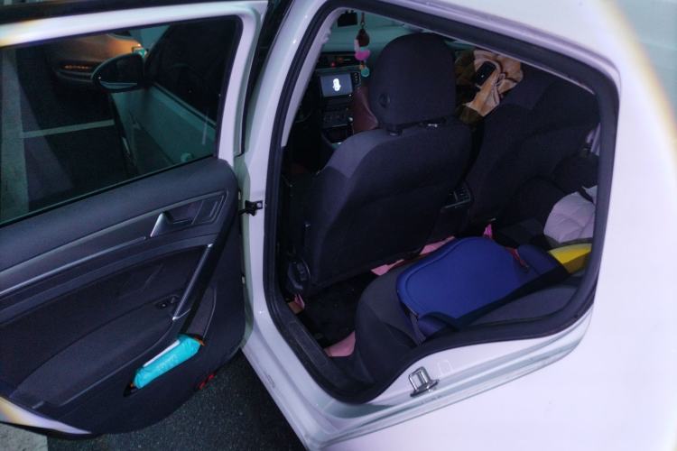 Used Volkswagen Golf 2016 230TSI Automatic Comfort Version
