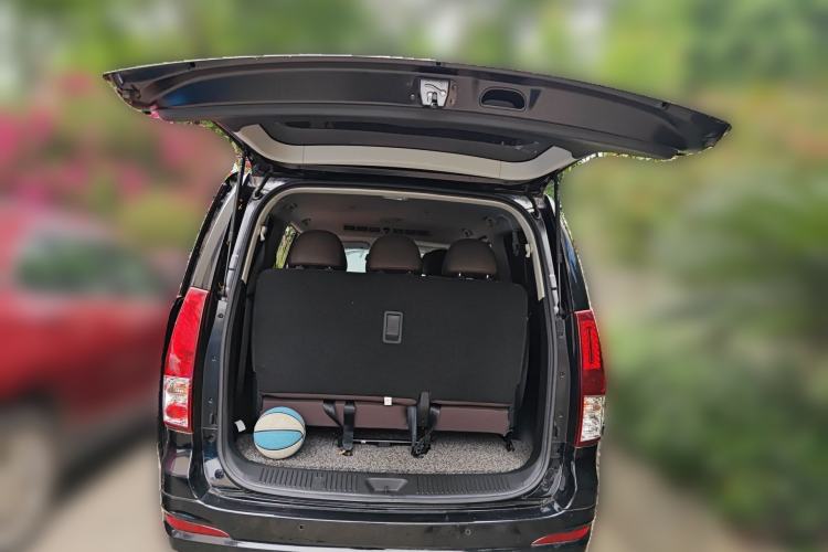Used FORTHING Lingzhi PLUS 2021 2.0L Manual Luxury 9-Seater Trunk