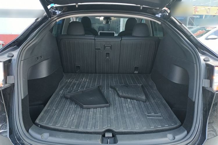 Used Tesla Model Y 2023 Rear-Wheel-Drive Version