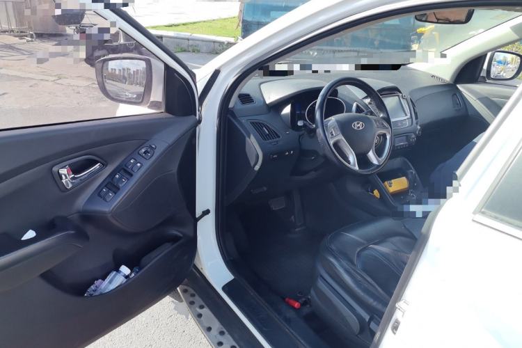 Used Hyundai ix35 2015 2.0L Automatic 2WD Smart Version China V Standard
