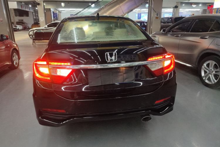 Used Honda Crider 2013 1.8L automatic luxury edition