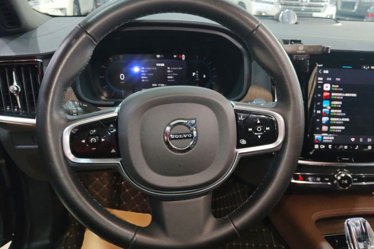 Used Volvo S90 2025 B5 Zhiyuan Luxury Edition
