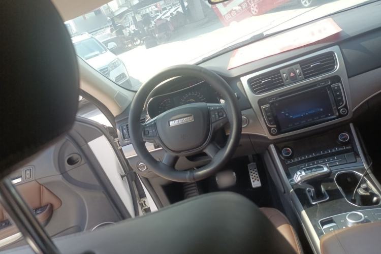 Used Haval H8 2017 2.0T Gasoline Two-Wheel Drive Enjoyment Version Steering Wheel