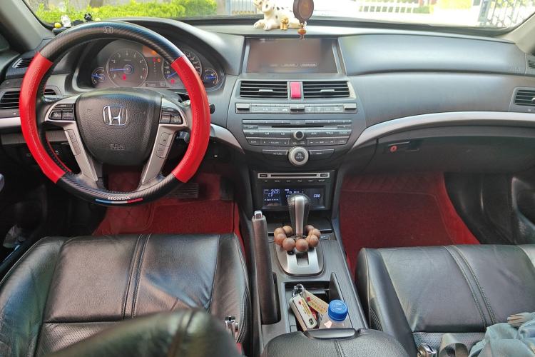 Used Honda Crosstour 2012 2.4L Luxury Edition Center Console