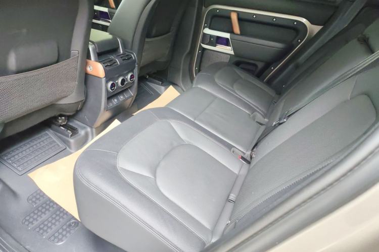 Used Land Rover Defender 2023 110 3.0T P400 X-DYNAMIC HSE Left Rear Seat