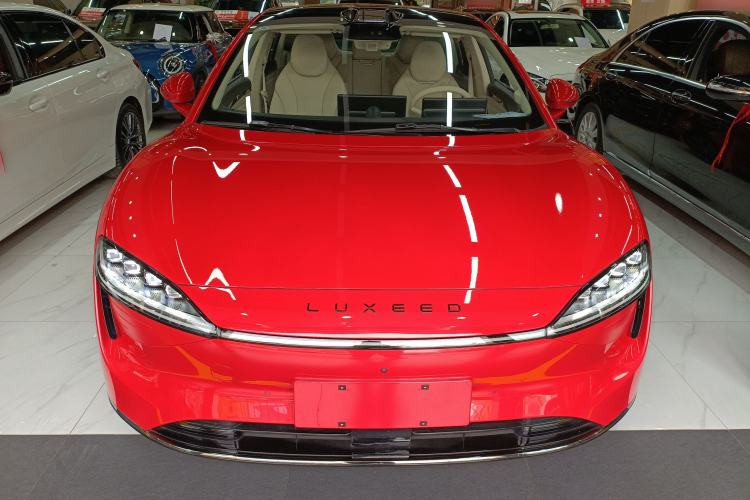 Used Hima Luxeed S7 2025 785 km Ultra