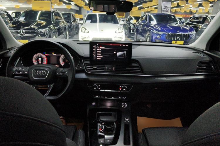 Used Audi Q5L 2022 40T Fashionable and Dynamic Model
