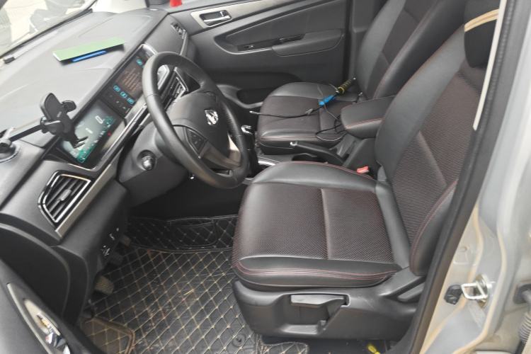 Used CHANGAN KAICHENG Oushang A600 2016 1.5L Manual Luxury 7-Seater
