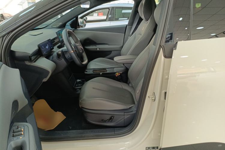 Used Lynk & Co Z20 2025 530 km Range Rear-Wheel Drive Pro