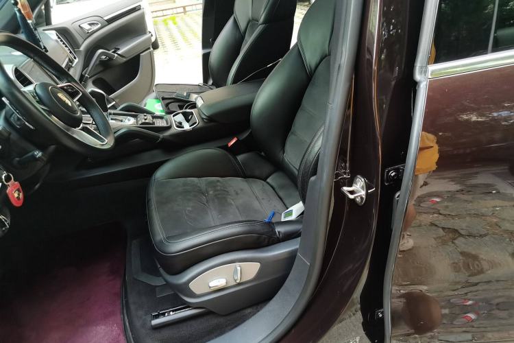 Used Porsche Cayenne 2016 Cayenne Platinum Edition 3.0T