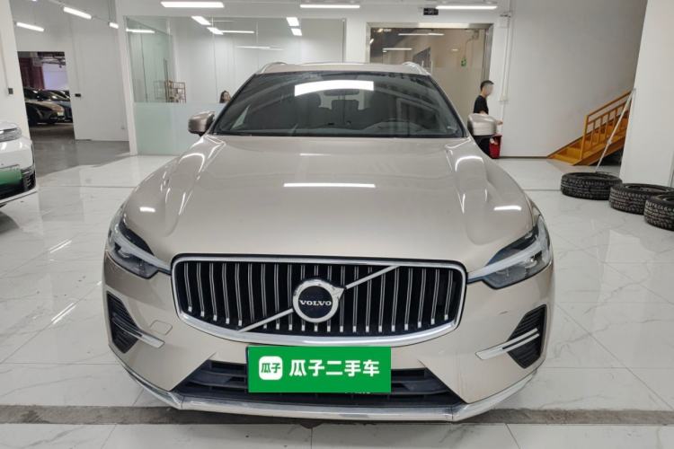 Used Volvo XC60 2023 B5 4x4 Smart Luxury Edition Front