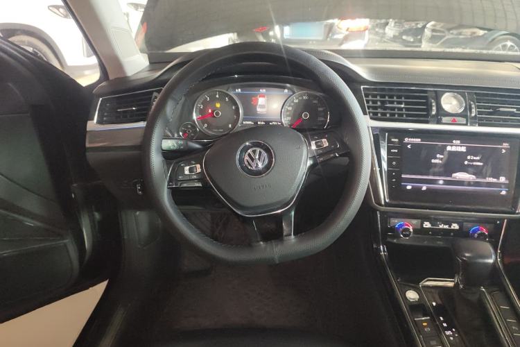 Used Volkswagen Phideon 2018 Revised Version 380TSI Two-Wheel Drive Business Edition
