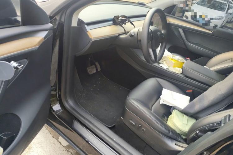 Used Tesla Model Y 2021 Long-Range All-Wheel-Drive Version