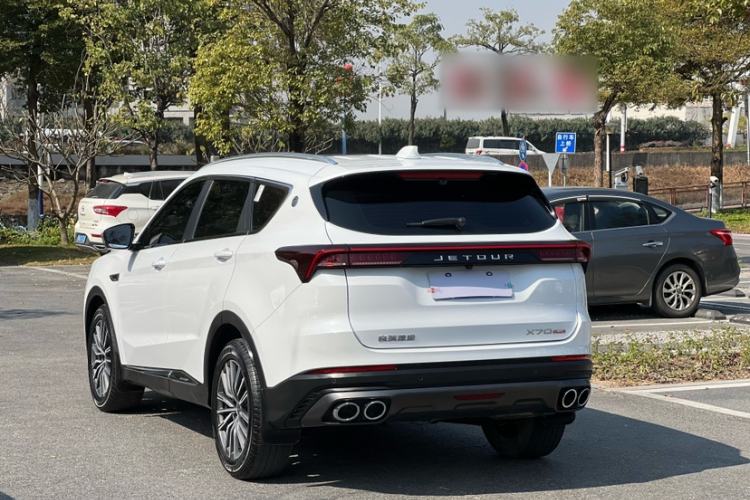 Used JETOUR X70 PLUS 2023 1.5T DCT Brave PLUS 5-Seater
