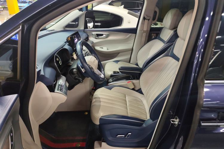 Used Roewe iMAX8 2022 400TGI Prestige Edition
