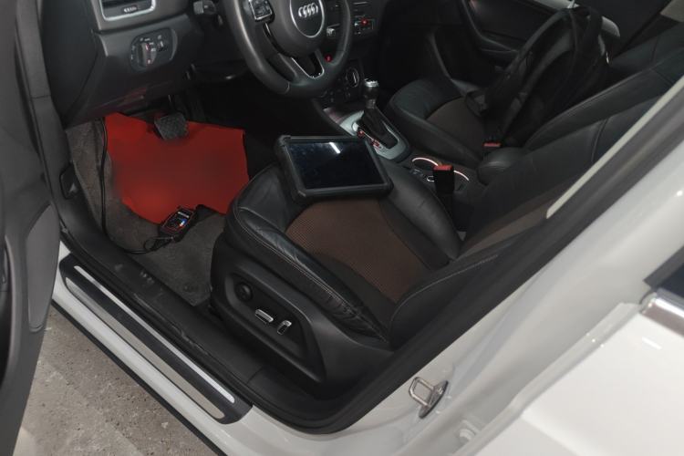 Used Audi Q3 2018 30th Anniversary Edition 30 TFSI Fashion Model Left Front Seat