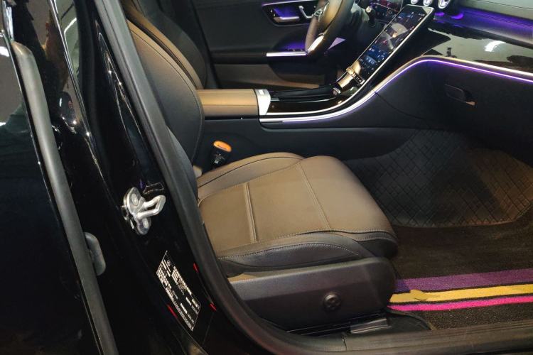 Used Mercedes-Benz C-Class 2025-Year Facelift C 260 L Right Front Seat