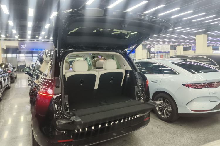 Used Lynk & Co 900 2025 2.0T Exploration Edition