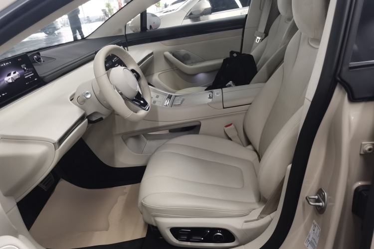 Used Hima Luxeed S7 2025 855 km Max Left Front Seat