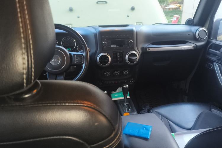 Used Jeep Wrangler 2013 3.6L Sahara Four-Door Edition