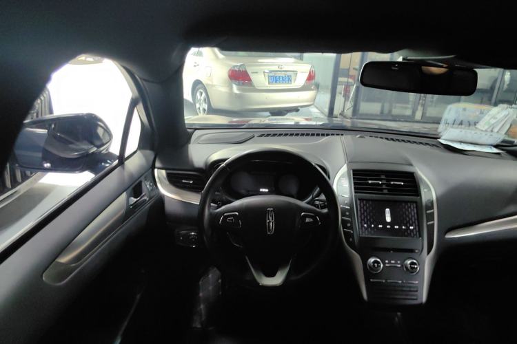 Used Lincoln MKC 2017 2.0T Two-Wheel Drive Deluxe Edition