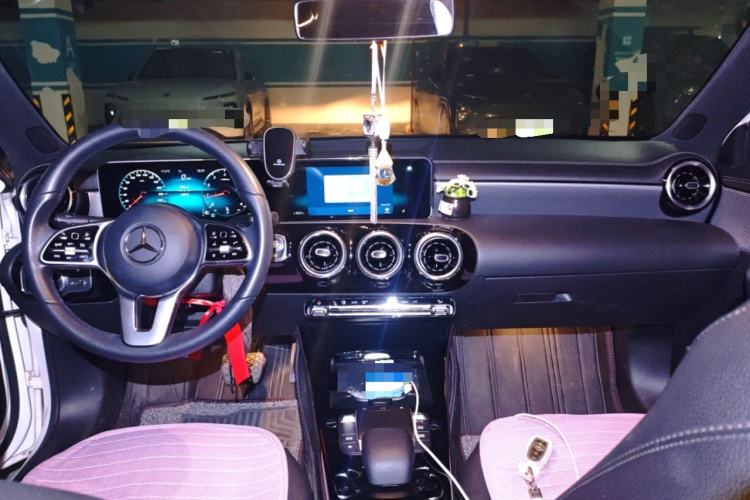 Used Mercedes-Benz A-Class 2020 Revised A 180 L Center Console