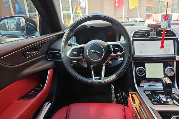 Used Jaguar XEL 2023 2.0T 250 PS R-DYNAMIC S Advanced Sport Edition Steering Wheel