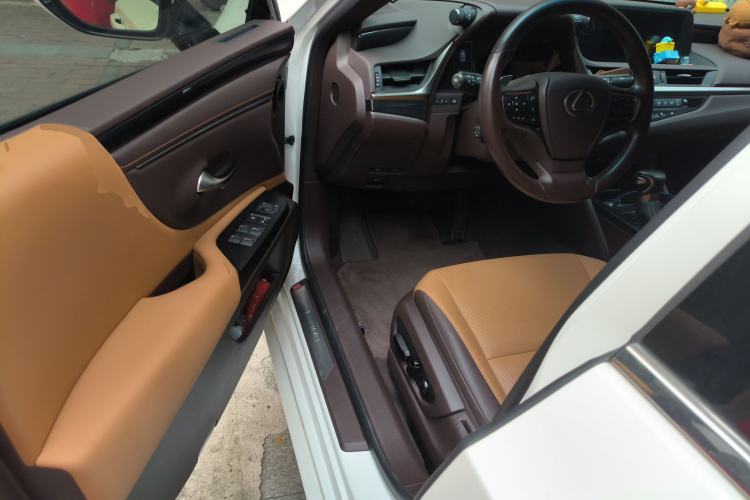 Used Lexus ES 2020 200 Excellence Edition