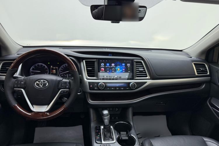 Used Toyota Highlander 2018 2.0T Four-Wheel Drive Luxury Edition 7 Seats China V Emission Standard