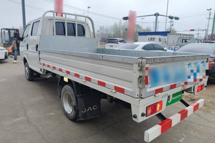 Used CHANGAN KUAYUE Zhe D5 2021 1.6L Standard Edition Double-Cab Flatbed with Dual Rear Wheels 3050mm Cargo Bed DAM16KL
