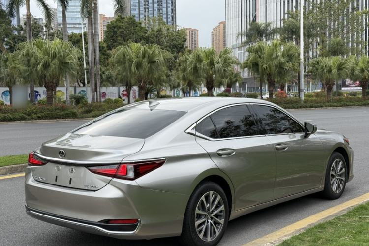 Used Lexus ES 2023 200 Excellence Edition