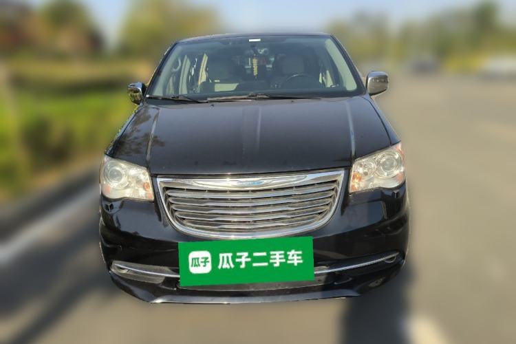 Used Chrysler Grand Voyager 2013 3.6L Luxury Edition Exterior 1