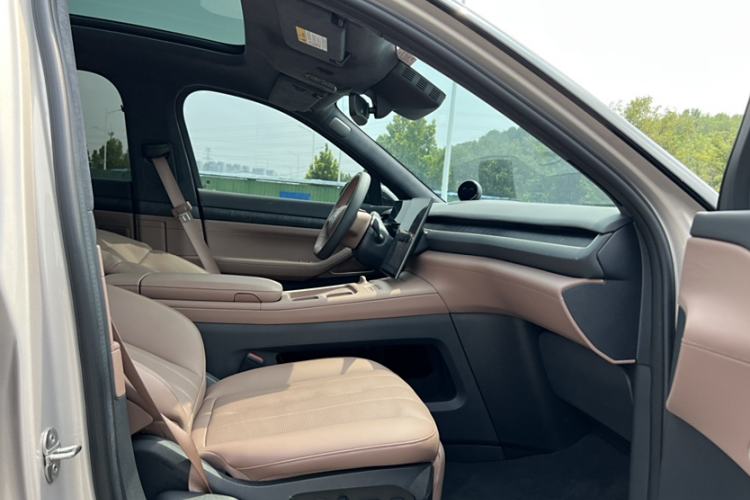 Used Nio ES8 2023 100kWh Interior 4