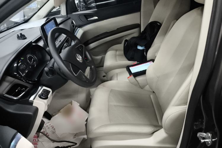 Used Buick GL8 2022 Land Cruiser Executive Class 652T Comfort Model