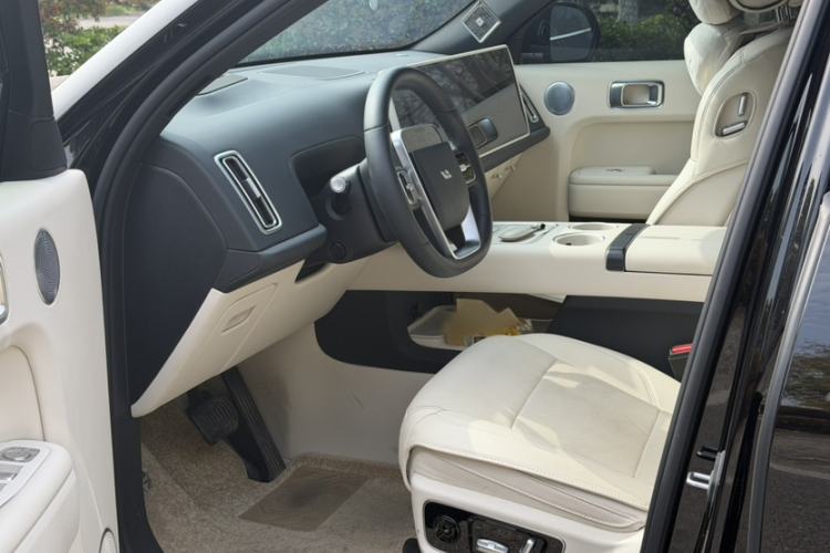 Used Li Auto L7 2025 Pro Smart Refresh Edition
