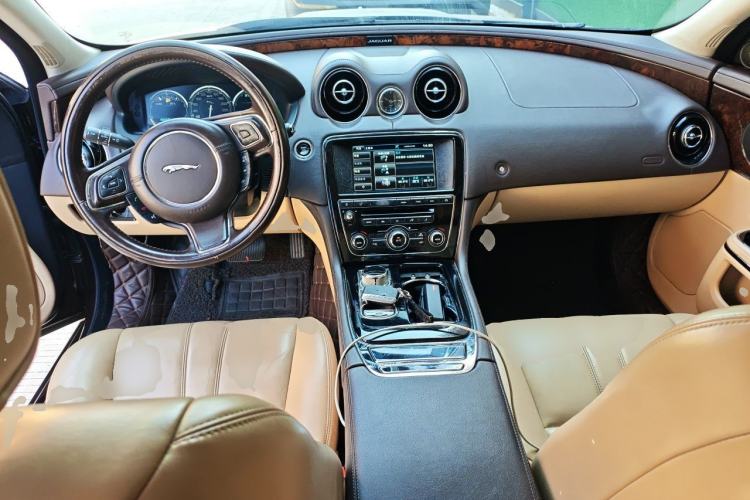 Used Jaguar XJ 2014 XJL 2.0T Two-Wheel Drive Panoramic Business Edition
