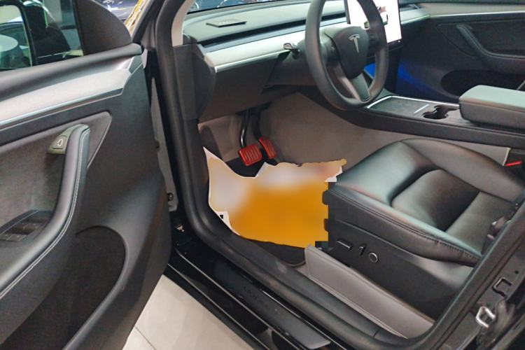 Used Tesla Model Y 2023 Rear-Wheel-Drive Version Driver Seat