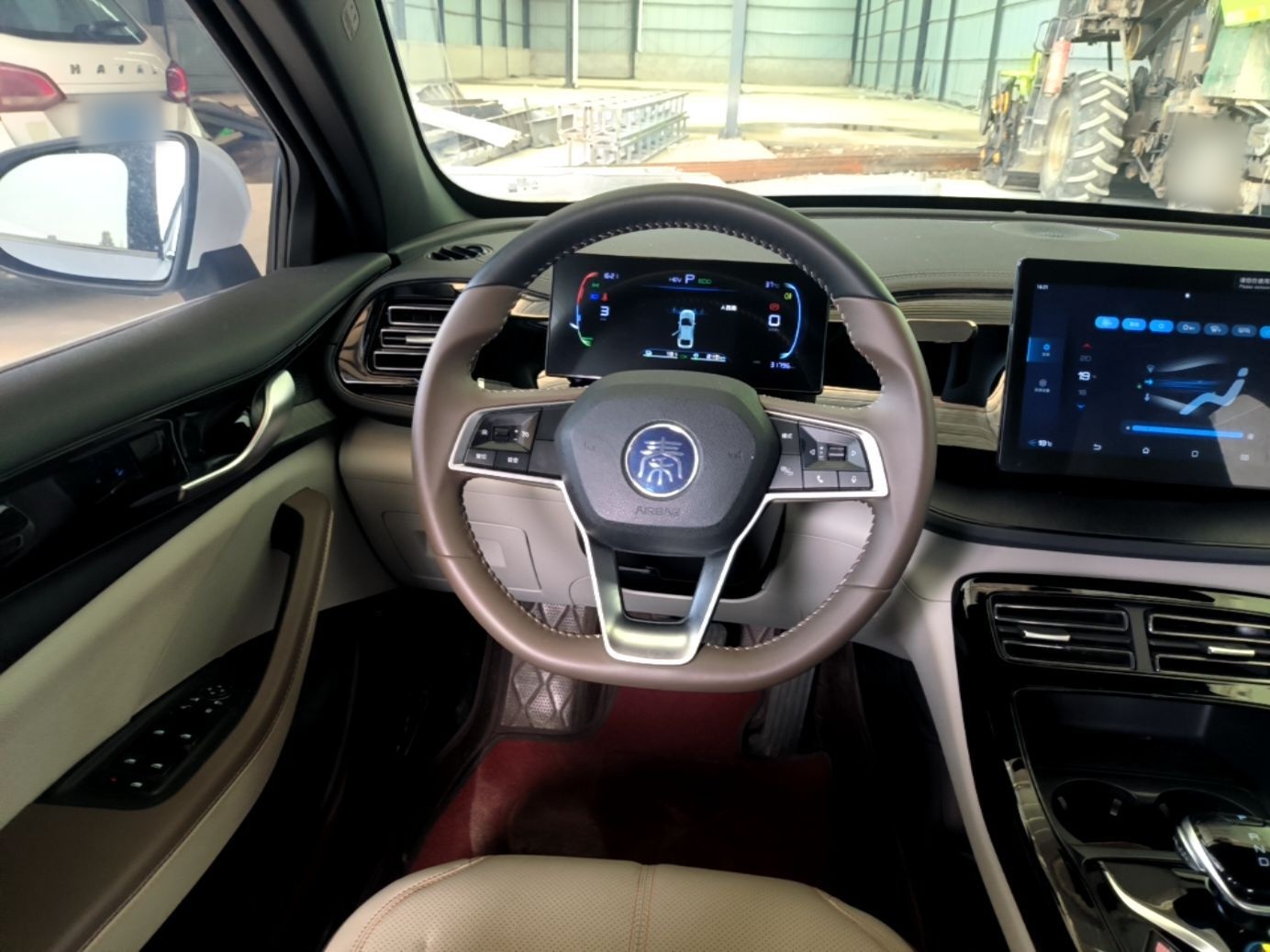 BYD Qin PLUS 2024 HONOR Edition DM-i 55KM Leading Model — снимка 13