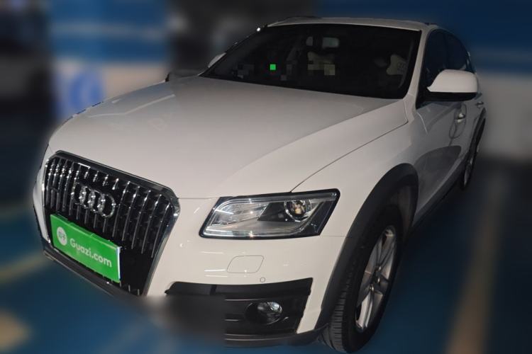 Used Audi Q5 2017 Plus 40 TFSI Technology Model