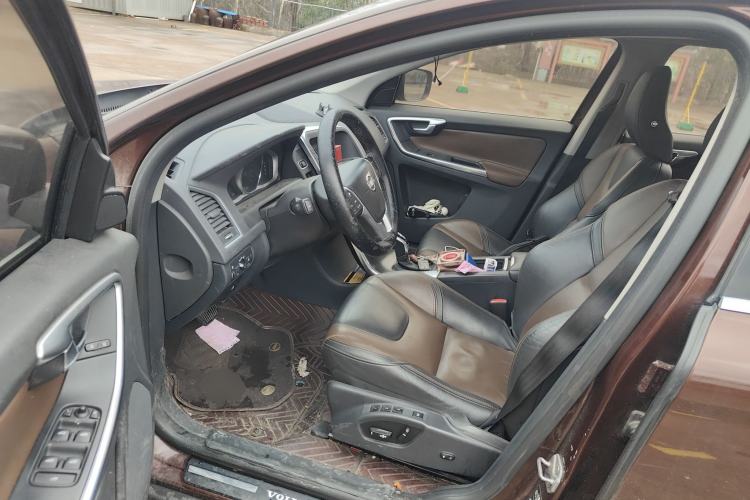 Used Volvo XC60 2015 T5 AWD Zhiyuan Edition
