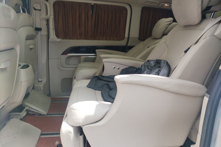 Used Mercedes-Benz V-Class 2017 V 260 L Prestige Extended Edition Left Rear Seat