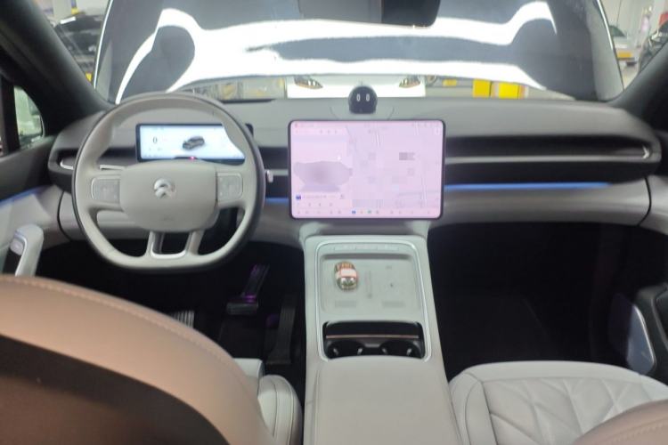 Used Nio ES6 2025 75 kWh Center Console