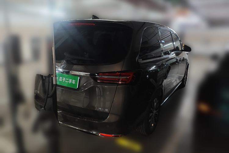 Used Buick GL8 2023 Land Executive Class Smart Enjoyment Model Rear Right 45 Deg