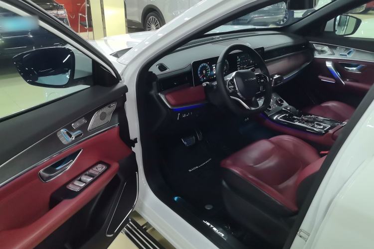 Used JETOUR X70 PLUS 2021 1.6T DCT Pro 7-seater
