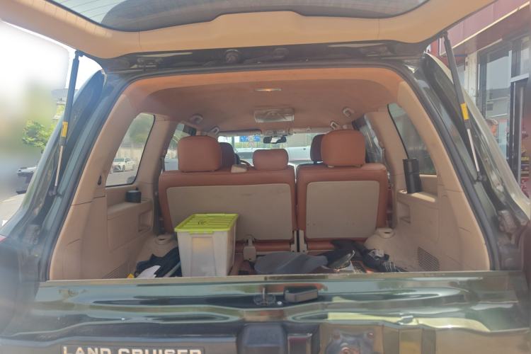 Used Toyota Land Cruiser  Trunk