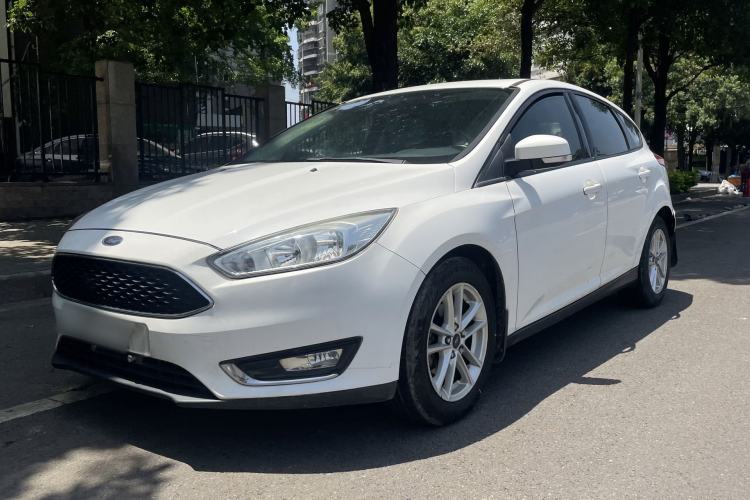 Used Ford Focus 2015 Hatchback 1.6L Automatic Fashion Edition Guazi used car, China used car export, Used car for sale, Used  cars, Cheapest cars for sale